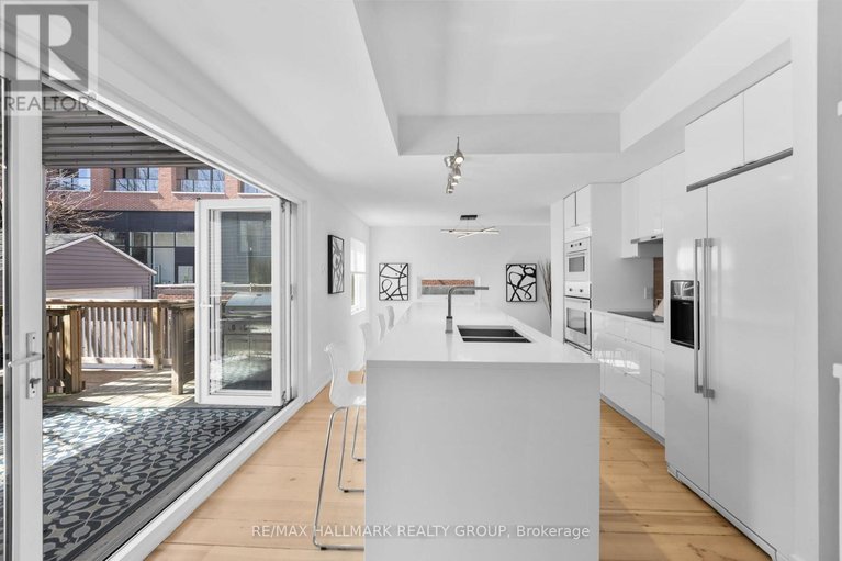 29642519/330-winona-avenue/westboro-south/ottawa/ontario/K1Z5H4_14