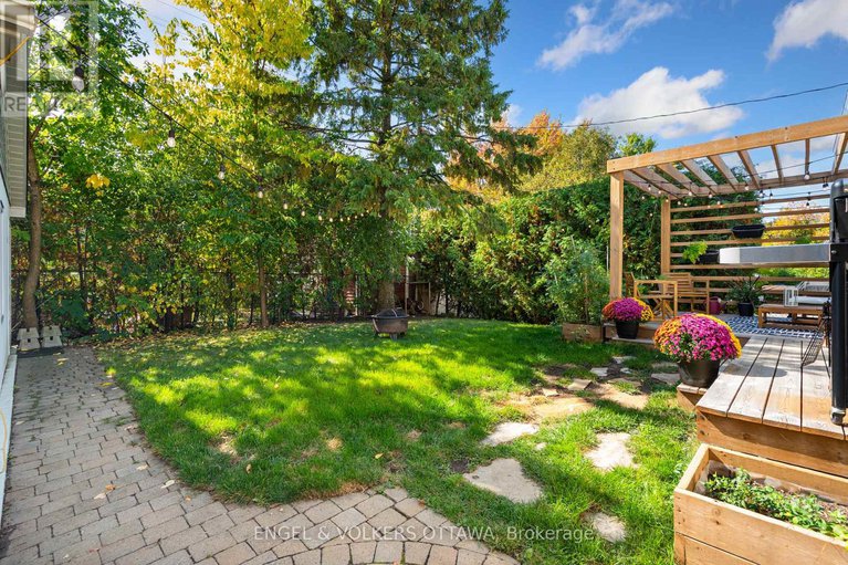 29427453/1270-cheverton-avenue/alta-vista/ottawa/ontario/K1H7P6_37