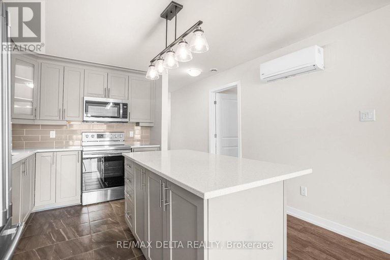 28577157/282-306-masters-lane/town-of-rockland/clarence-rockland/ontario/K4K0L3_17