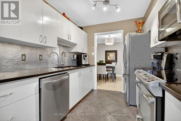 29052935/1415-caravel-crescent/bilberry-creekqueenswood-heights/ottawa/ontario/K1E3X4_18