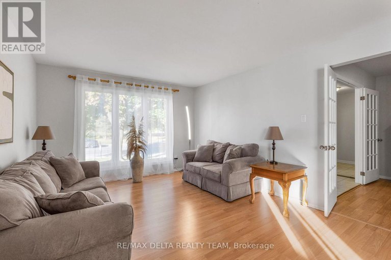 29005237/1657-bottriell-way/fallingbrookpineridge/ottawa/ontario/K4A1W1_4