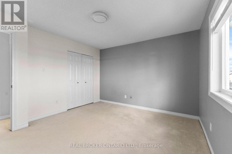 29376196/2014-jasper-avenue/ellwood/ottawa/ontario/K1V1Z5_19