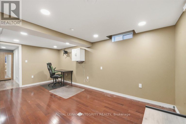 28978669/1406-bouton-dor-way/bilberry-creekqueenswood-heights/ottawa/ontario/K1E3L3_34
