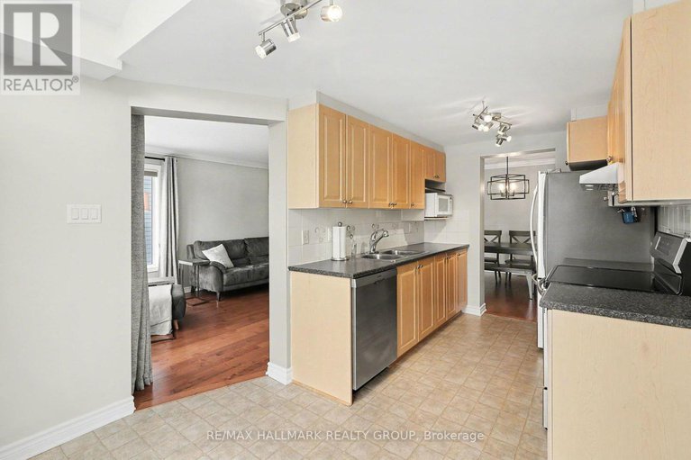 29402756/255-wildcliff-way/avalon-east/ottawa/ontario/K4A0L4_12