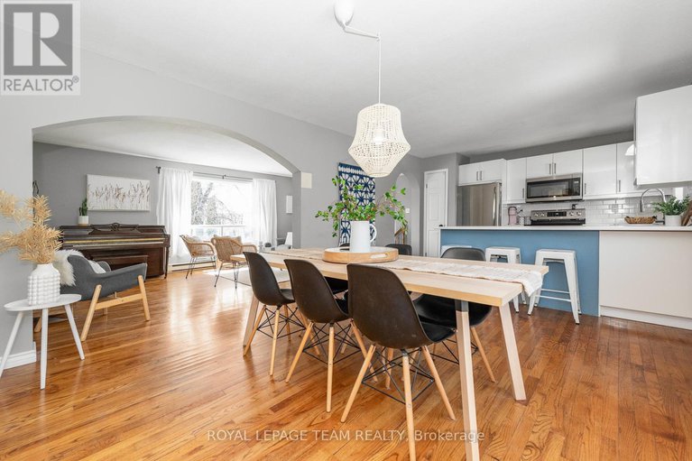 28223885/34-poole-creek-crescent/fringewood/ottawa/ontario/K2S1T7_8