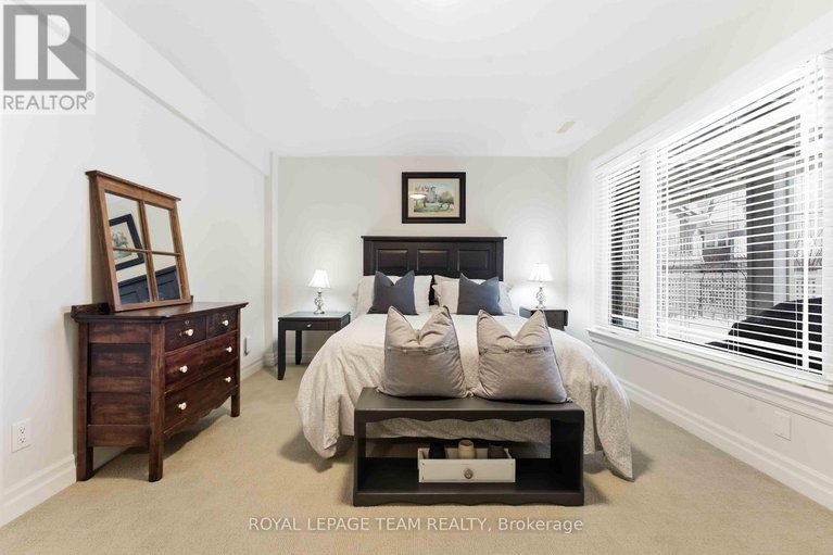 29386110/6-waterford-way/pineglencountry-place/ottawa/ontario/K2E7V4_34