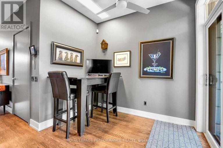 28573651/805-kingsmere-avenue/mckellar-heightsglabar-park/ottawa/ontario/K2A3J8_13