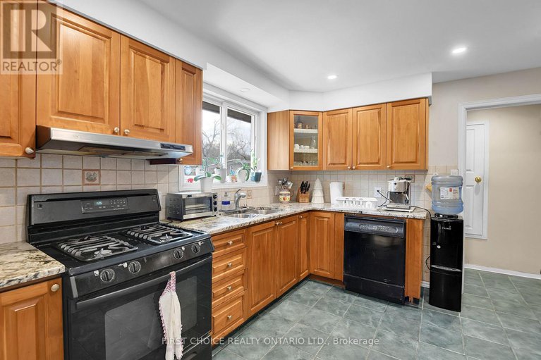 29142489/22-meadowlands-drive-w/meadowlandscrestview/ottawa/ontario/K2G2R4_10