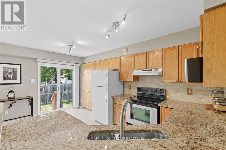 28847182/2064-breezewood-street/springridgeeast-village/ottawa/ontario/K4A4R9_7