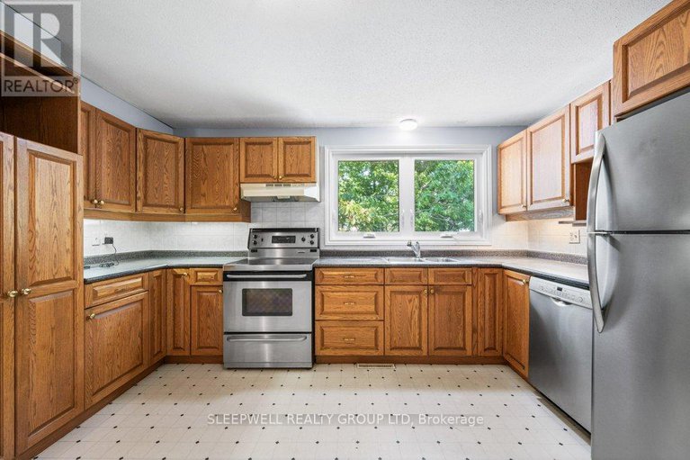28669425/43-parkglen-drive/meadowlandsst-claire-gardens/ottawa/ontario/K2G3G7_16