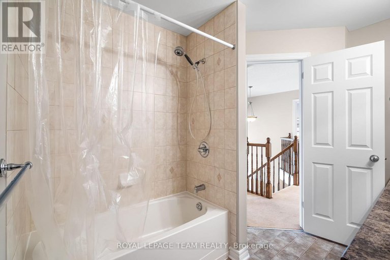 29371441/228-branthaven-street/avalon-east/ottawa/ontario/K4A0H6_40