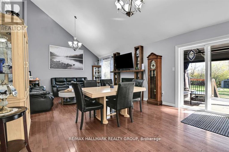 29051075/3710-paden-road/rideau-twp-s-of-reg-rd-6-w-of-mccordick-rd/ottawa/ontario/K0A2T0_12