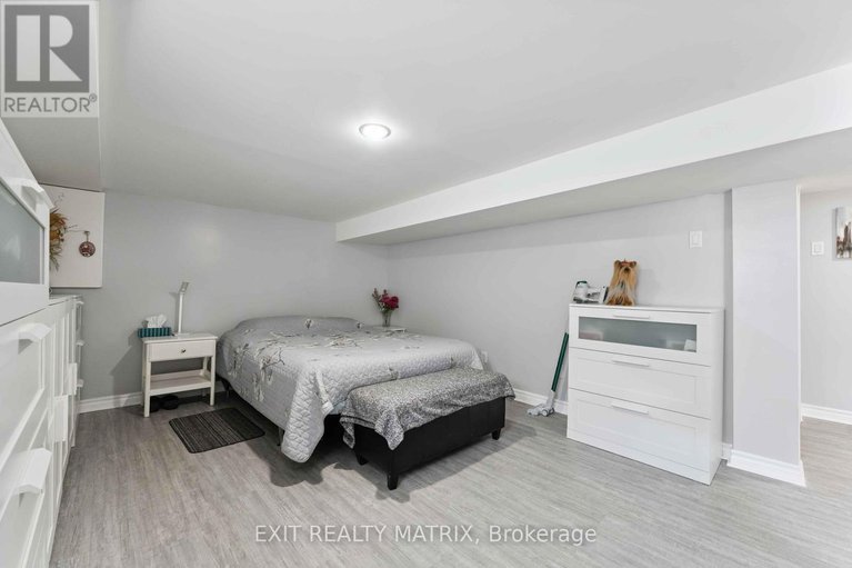28591651/347-shakespeare-street/vanier/ottawa/ontario/K1L5M1_35