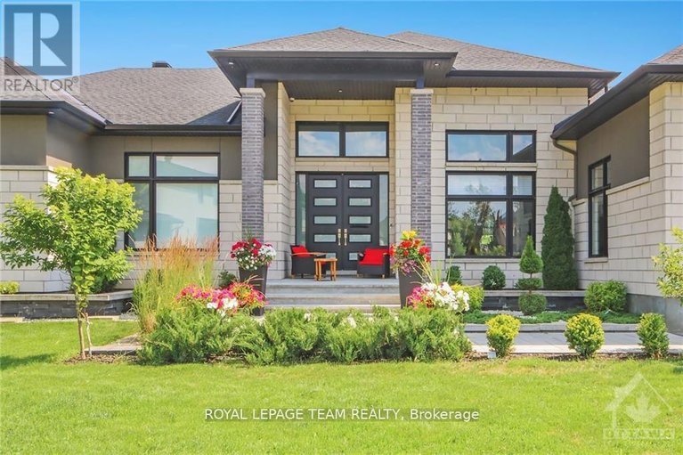 28424463/525-leimerk-court/manotick-village-manotick-estates/ottawa/ontario/K4M0B2_2