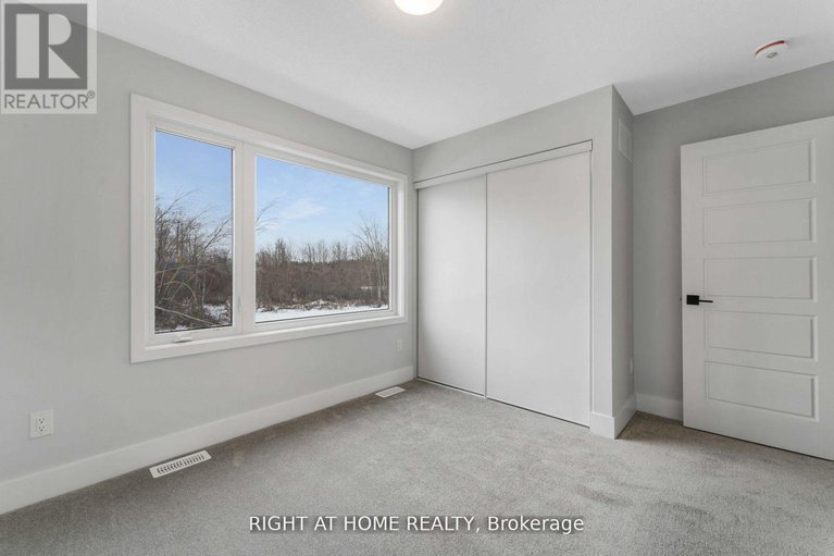 29078222/831-derreen-avenue/stittsville-north/ottawa/ontario/K2S3A7_15