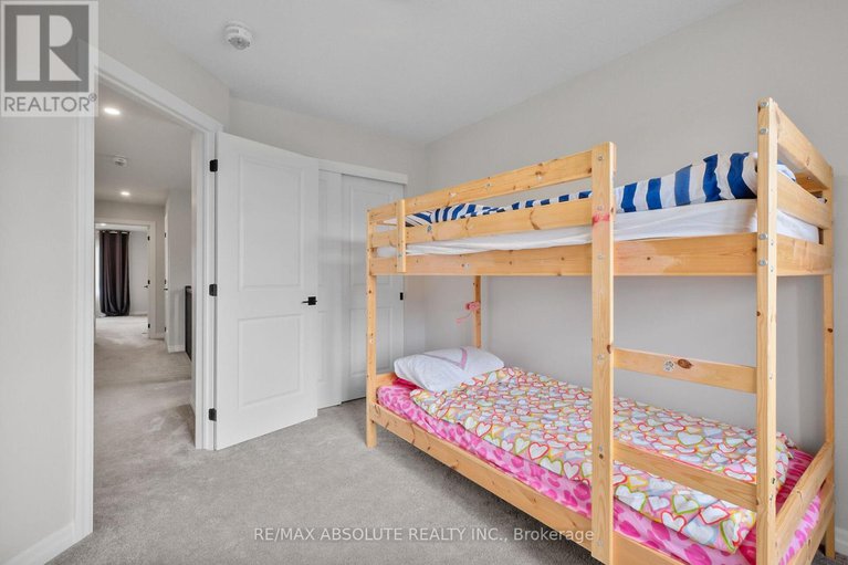 28626462/243-overberg-way/emerald-meadowstrailwest/ottawa/ontario/K2S0V8_26