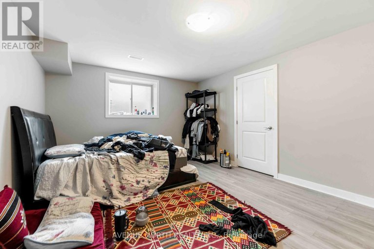 28639298/1018-kijik-crescent/blossom-parkkemp-parkfindlay-creek/ottawa/ontario/K1X0G9_24