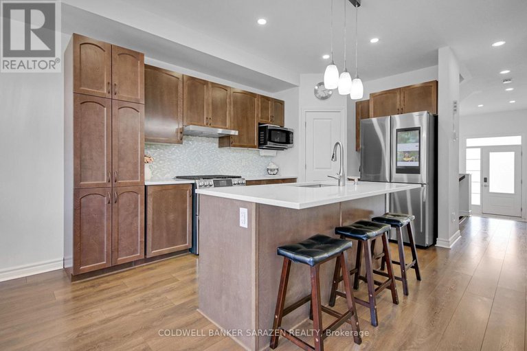 29123804/652-decoeur-drive/avalon-west/ottawa/ontario/K4A1G4_10