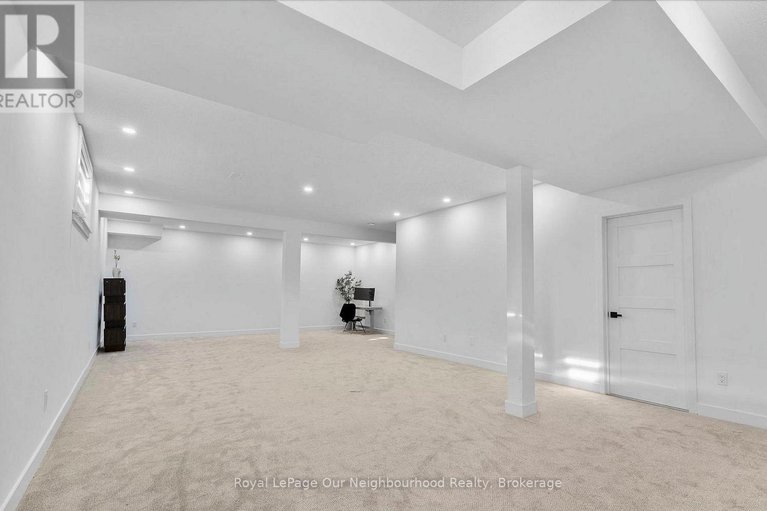 29581999/921-beckton-heights/stittsville-south/ottawa/ontario/K2S2X5_45