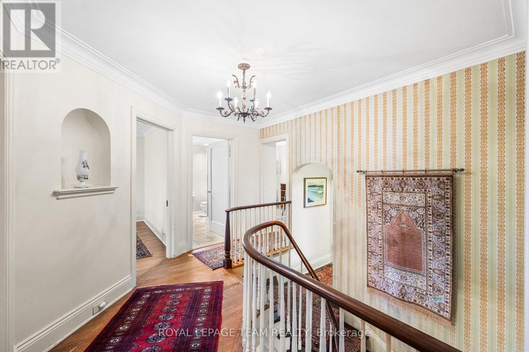 29064217/516-kenwood-avenue/mckellarhighland/ottawa/ontario/K2A0L6_21