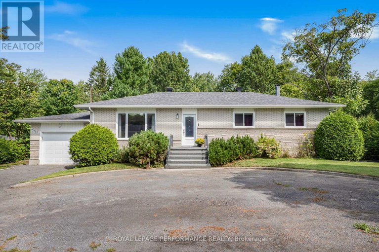 28854771/751-pattee-road/champlain-twp/champlain/ontario/K6A2R2_35