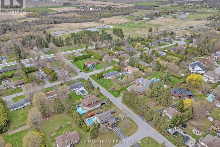 28266949/129-ridgeview-drive/carp/ottawa/ontario/K0A1L0_43