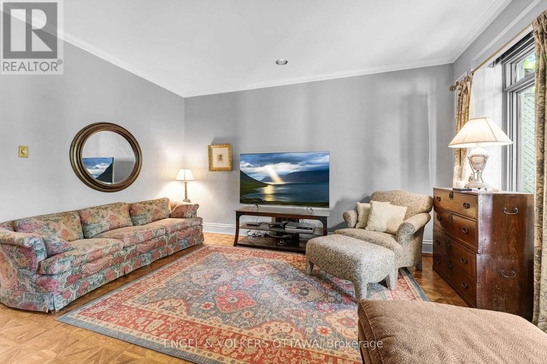 28985007/105-stanley-avenue/new-edinburgh/ottawa/ontario/K1M1N8_18