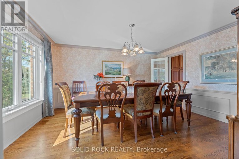 28931406/5569-whitewood-avenue/manotick-village-manotick-estates/ottawa/ontario/K4M1E1_10
