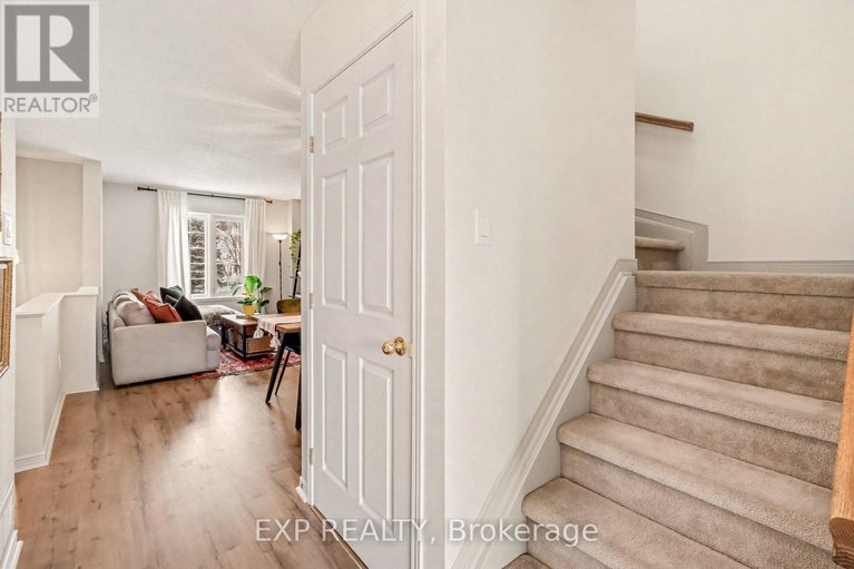 29575079/211-gershwin-private/westcliffe-estates/ottawa/ontario/K2H1G6_5