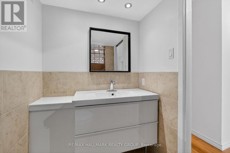 29326115/1408-158c-mcarthur-avenue/vanier/ottawa/ontario/K1L8E7_41