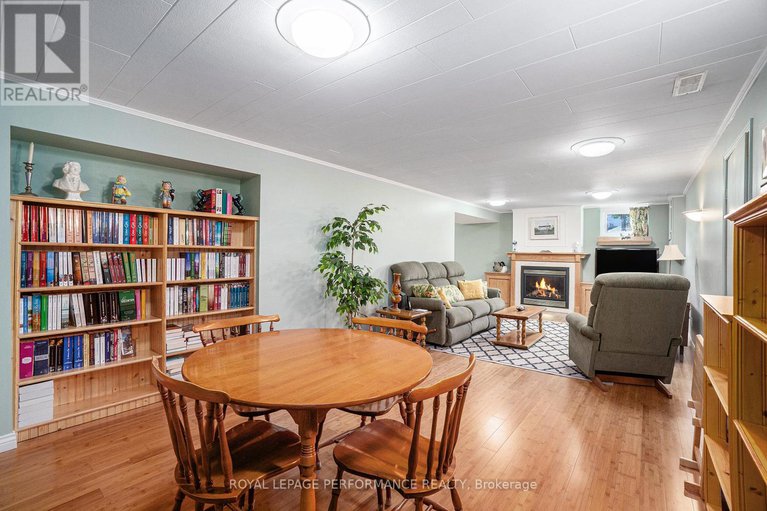 28733726/383-maria-goretti-circle/vanier/ottawa/ontario/K1L6S3_24