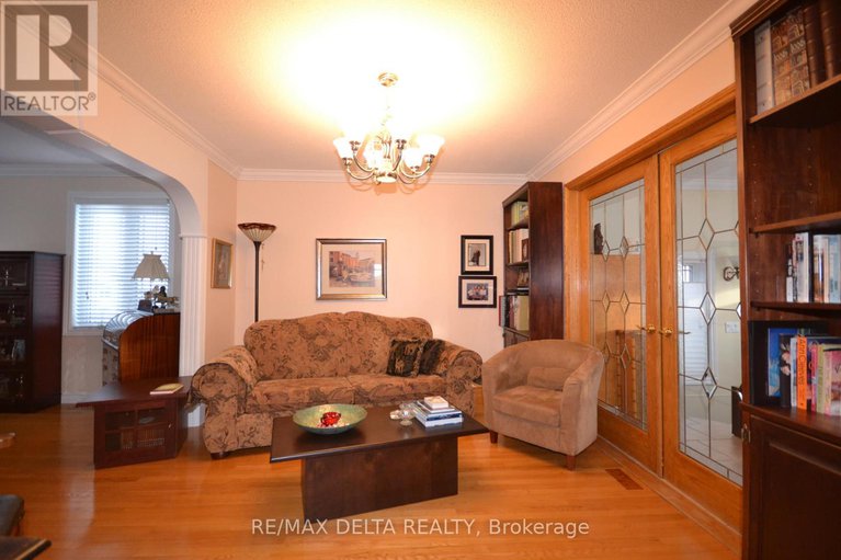 29240139/909-chapman-street/town-of-rockland/clarence-rockland/ontario/K4K1E5_10
