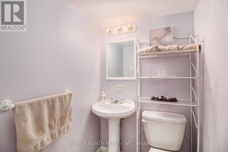 28616382/1228-amesbrooke-drive/copeland-park/ottawa/ontario/K2C2E6_26