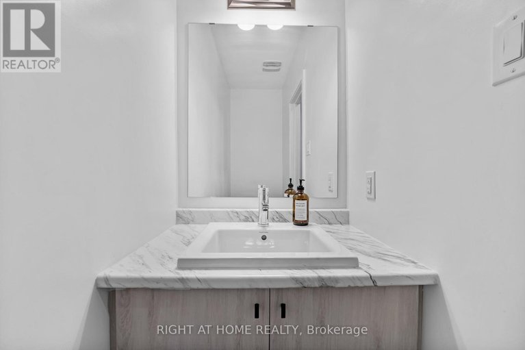 29562226/556-tahoe-heights/leitrim/ottawa/ontario/K1T0X5_8