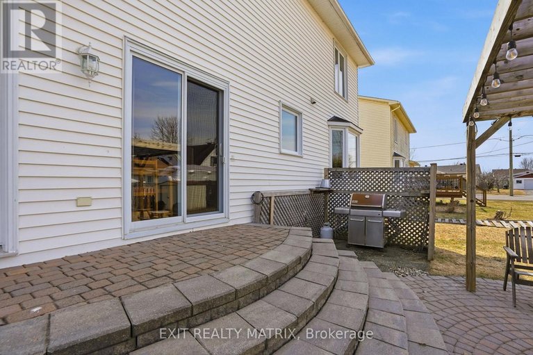 29608053/144-centenaire-street/embrun/russell/ontario/K0A1W0_34