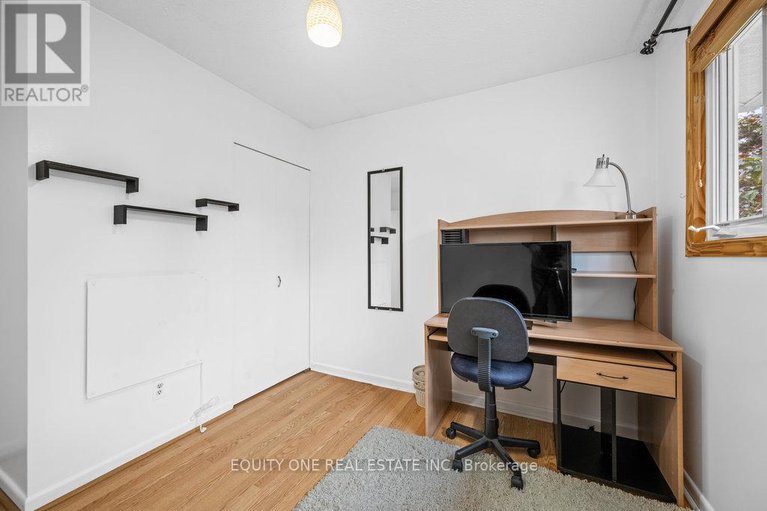 28495374/542-sirois-avenue/overbrookcastle-heights/ottawa/ontario/K1K1H4_39
