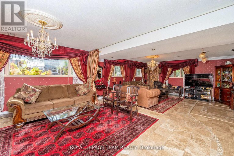 28844441/1100-moffatt-drive/cumberland-ridge/ottawa/ontario/K4C1B7_27