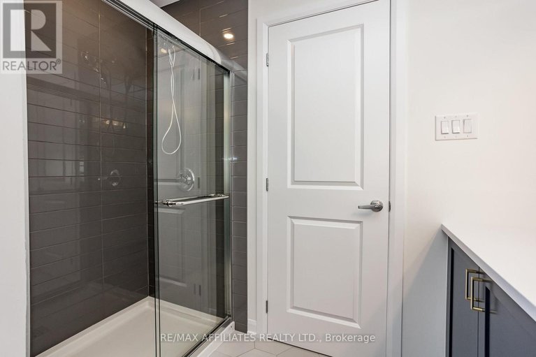28880328/850-cappamore-drive/half-moon-bay/ottawa/ontario/K2C3H2_21