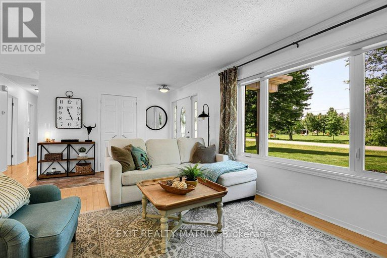 28544595/4705-mcneely-road/sarsfieldbearbrook/ottawa/ontario/K4B1J1_8