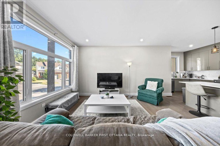 29179950/ab-22-inverkip-avenue/hunt-club-parkgreenboro/ottawa/ontario/K1T4B7_4