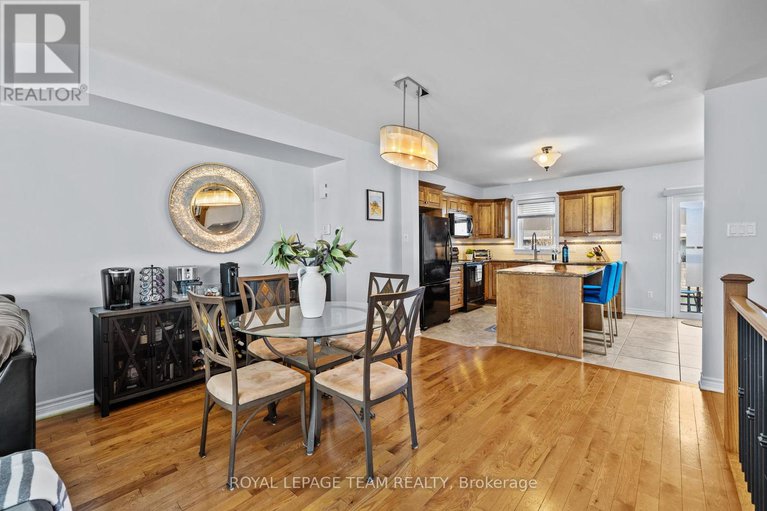 28493803/125-brilia-private/beacon-hill-south/ottawa/ontario/K1J0B7_12