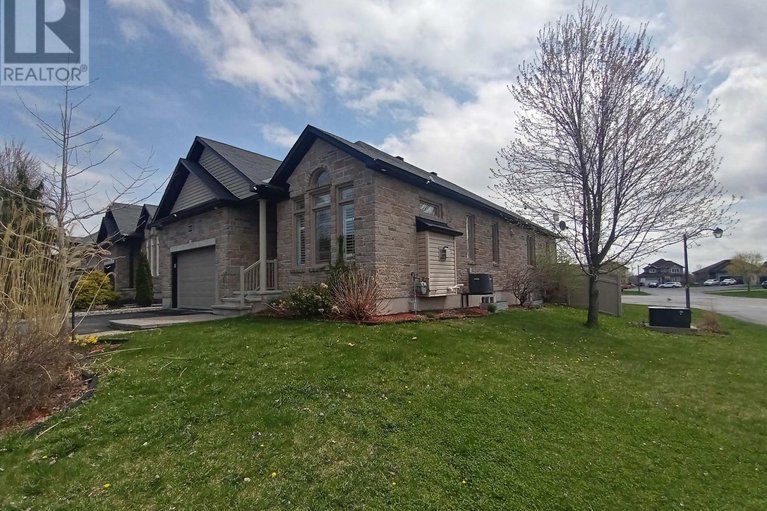 27908080/101-thivierge-court/town-of-rockland/clarence-rockland/ontario/K4K0E7_2