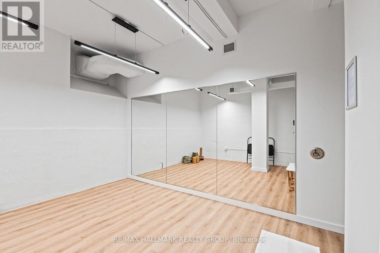 29444670/207-135-barrette-street/vanier/ottawa/ontario/K1L7Z9_70