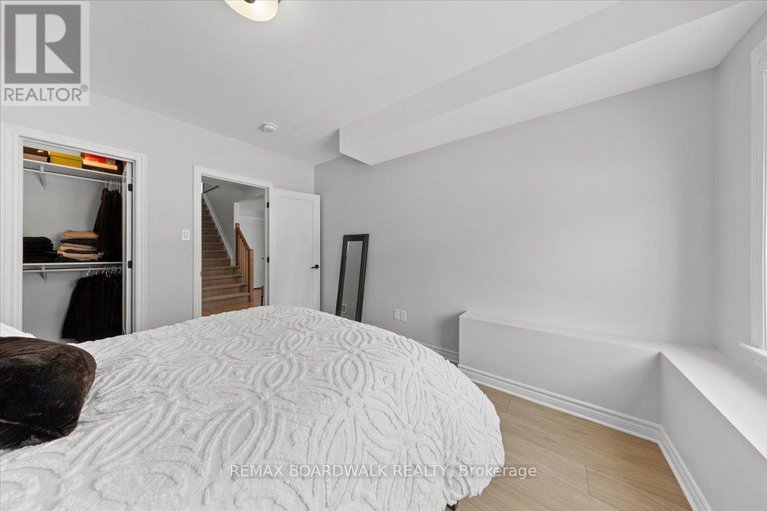 29313884/779-keinouche-place/camelot/ottawa/ontario/K4A5K3_38