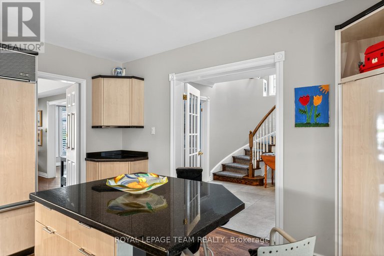 28984788/19-bittern-court/rockcliffe/ottawa/ontario/K1L8K9_6