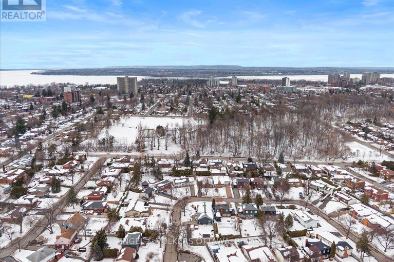 29439628/1005-gold-crescent/queensway-terrace-north/ottawa/ontario/K2B8C4_43