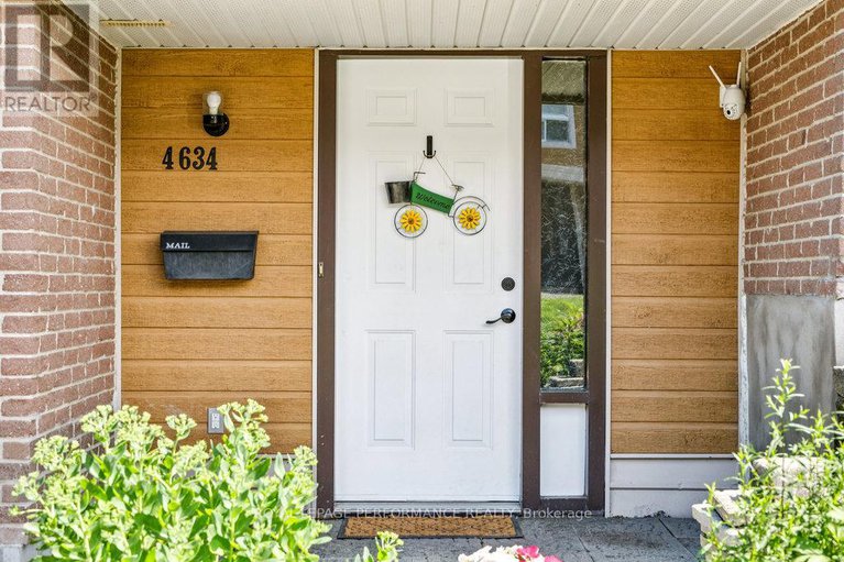 28585598/74-4634-cosmic-place/pineview/ottawa/ontario/K1B4R8_2