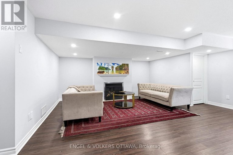 29565291/476-barrick-hill-road/emerald-meadowstrailwest/ottawa/ontario/K2M0H8_16