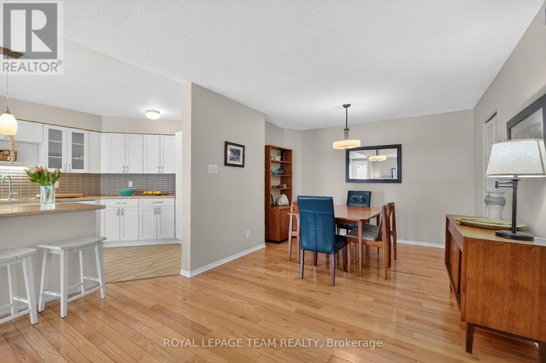 29521537/202a-62-donald-street/overbrook/ottawa/ontario/K1K1N2_17