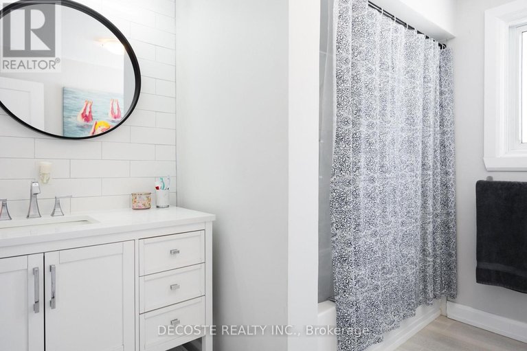 29524122/15-marlborough-street/maxville/north-glengarry/ontario/K0C1T0_12